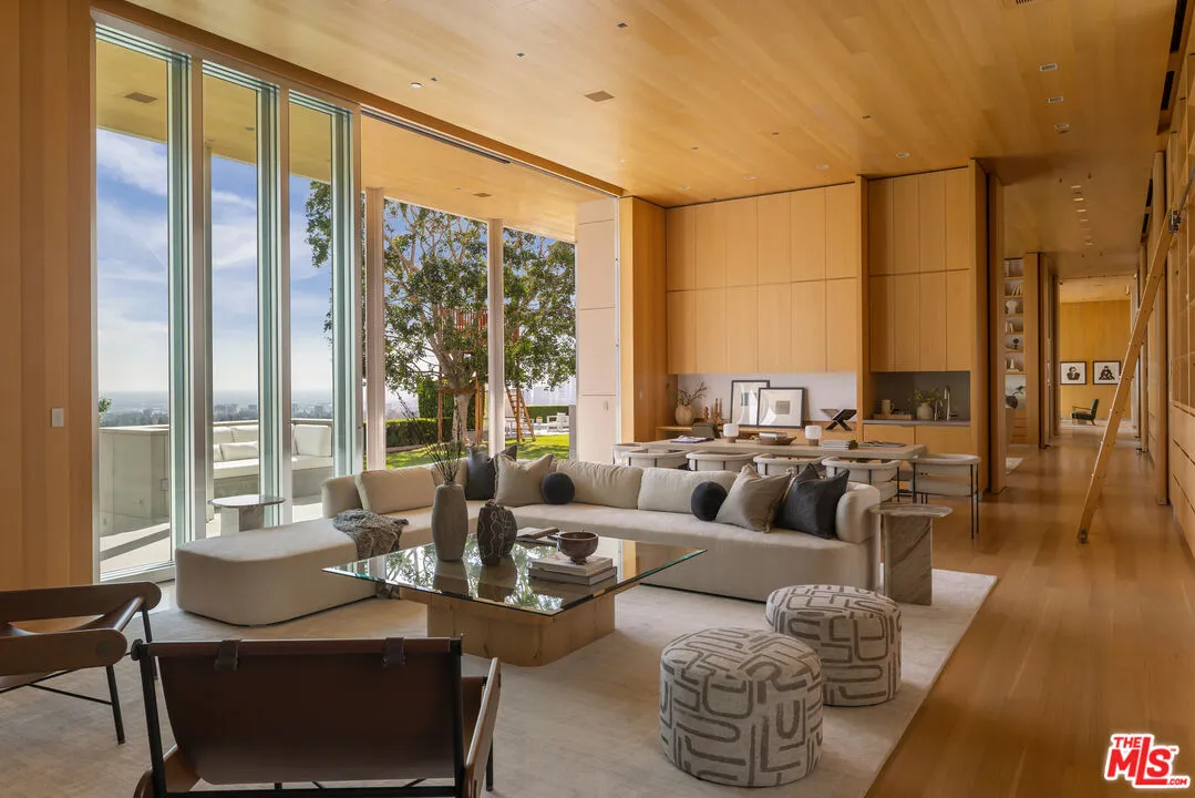 The Angelo Estate 16 Bedrooms Luxury Villa For Sale — property photograph 11