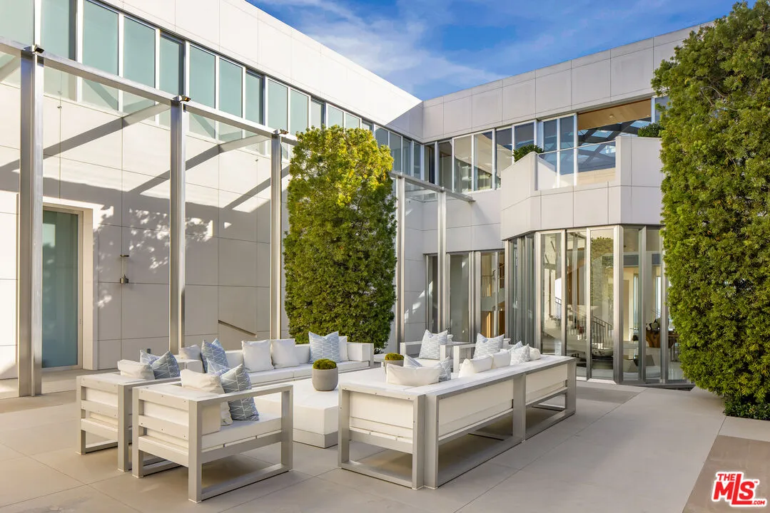 The Angelo Estate 16 Bedrooms Luxury Villa For Sale — property photograph 35